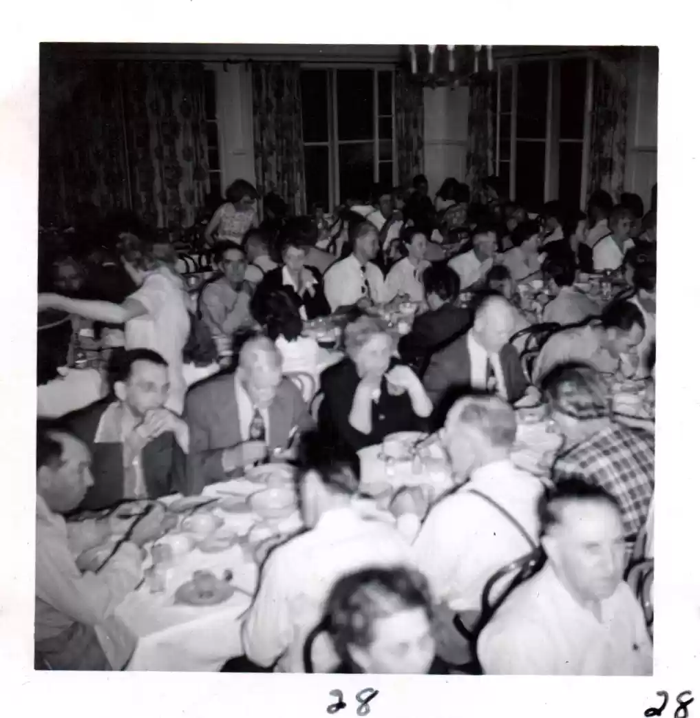 Dining Room Scenes-Feast of Tabernacles 1952 (28)